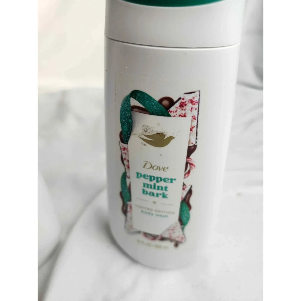 Dove Peppermint Bark Limited Edition Holiday Treats Body Wash 11oz Set of 2